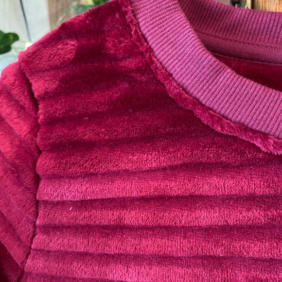 NWT Cat & Jack Burgundy Long Sleeve Ribbed Girls Top, size M 7/8 - Picture 2 of 5